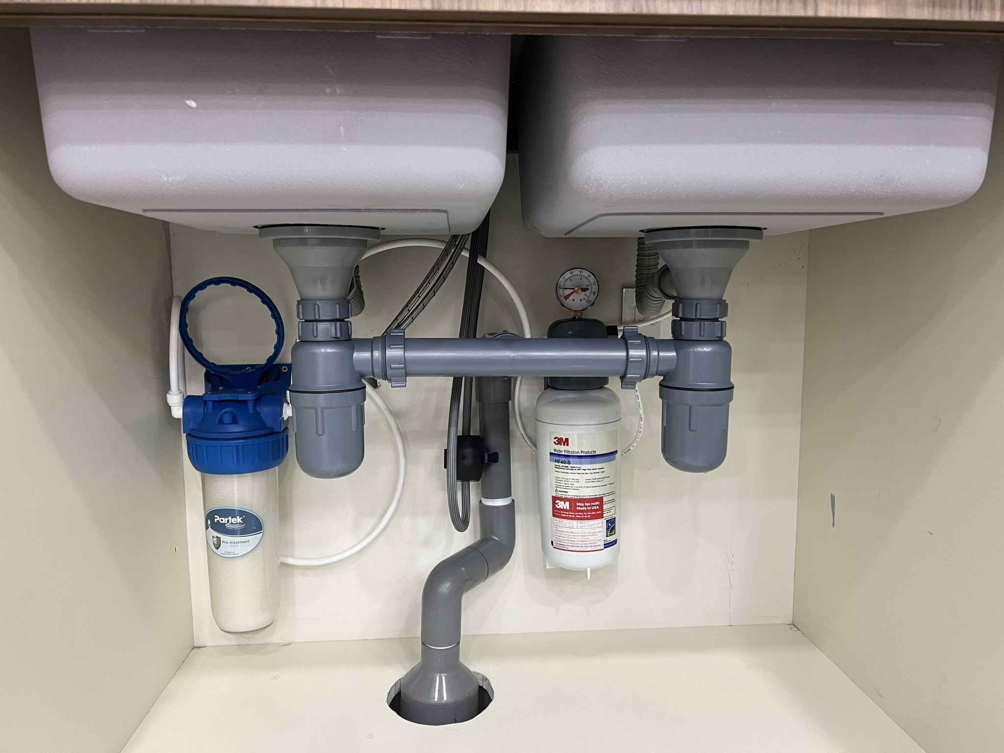 Hình Ảnh Lắp Đặt Thực Tế Lọc Nước Mỹ 3M ICE140-S Kèm Vòi