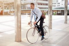 ĐẠP XE ĐI LÀM – XU HƯỚNG MỚI CẢI THIỆN SỨC KHỎE TINH THẦN HIỆU QUẢ