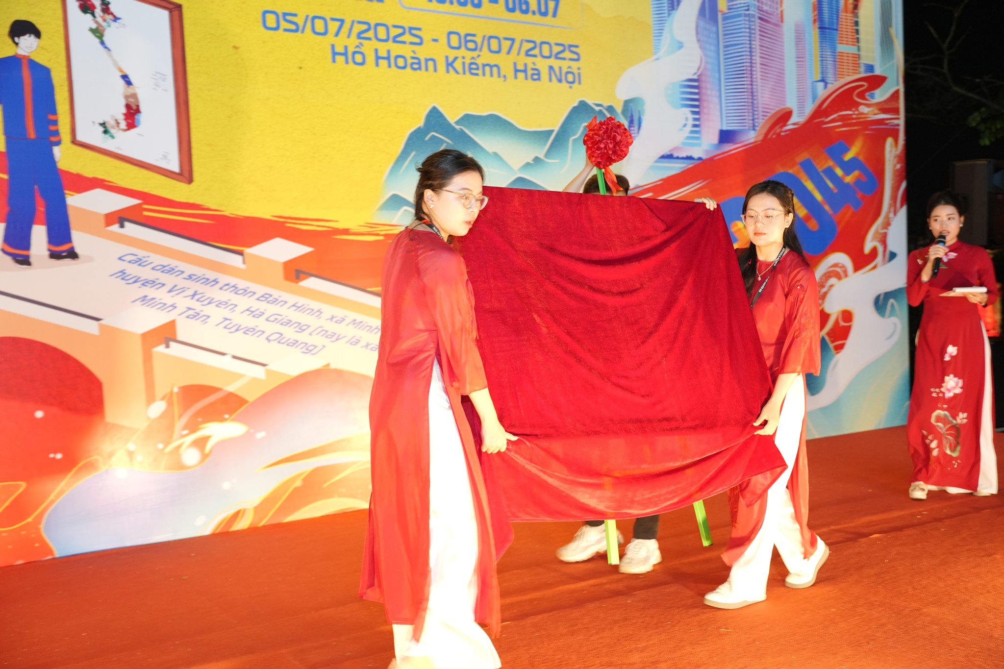 CHƯƠNG TRÌNH ĐẤU GIÁ THIỆN NGUYỆN XÂY CẦU DÂN SINH VÀ NUÔI EM