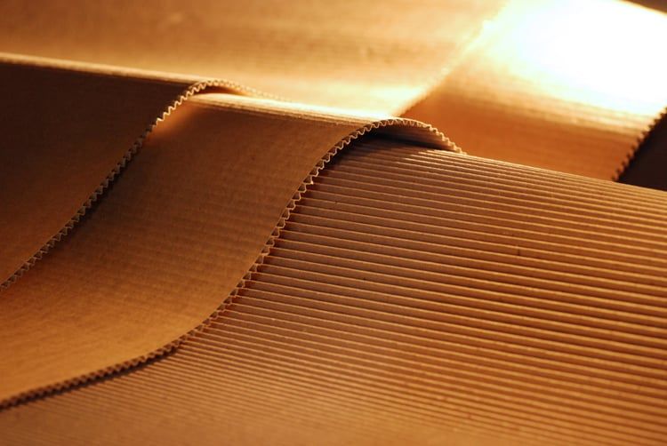 Tìm hiểu giấy cuộn carton chuyên dùng trong kê, gói bọc hàng hóa