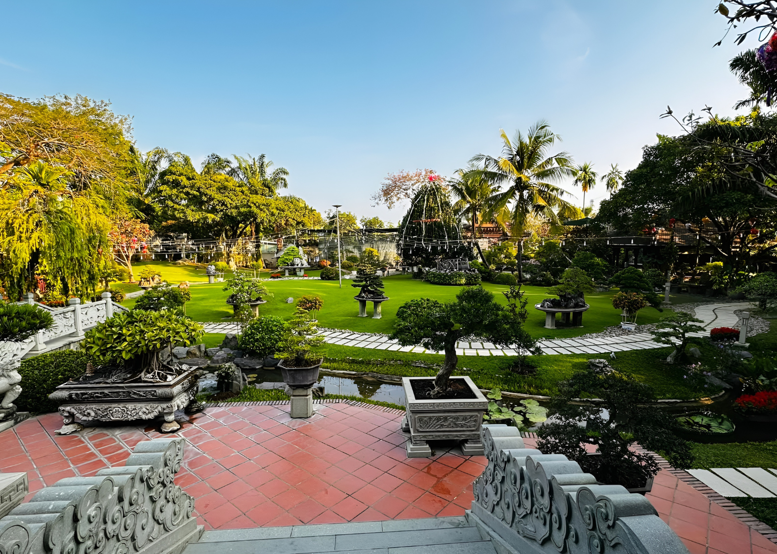 🌿 Dạo Cảnh Nhã Viên – Thưởng Trọn Vẻ Đẹp An Yên 🌿