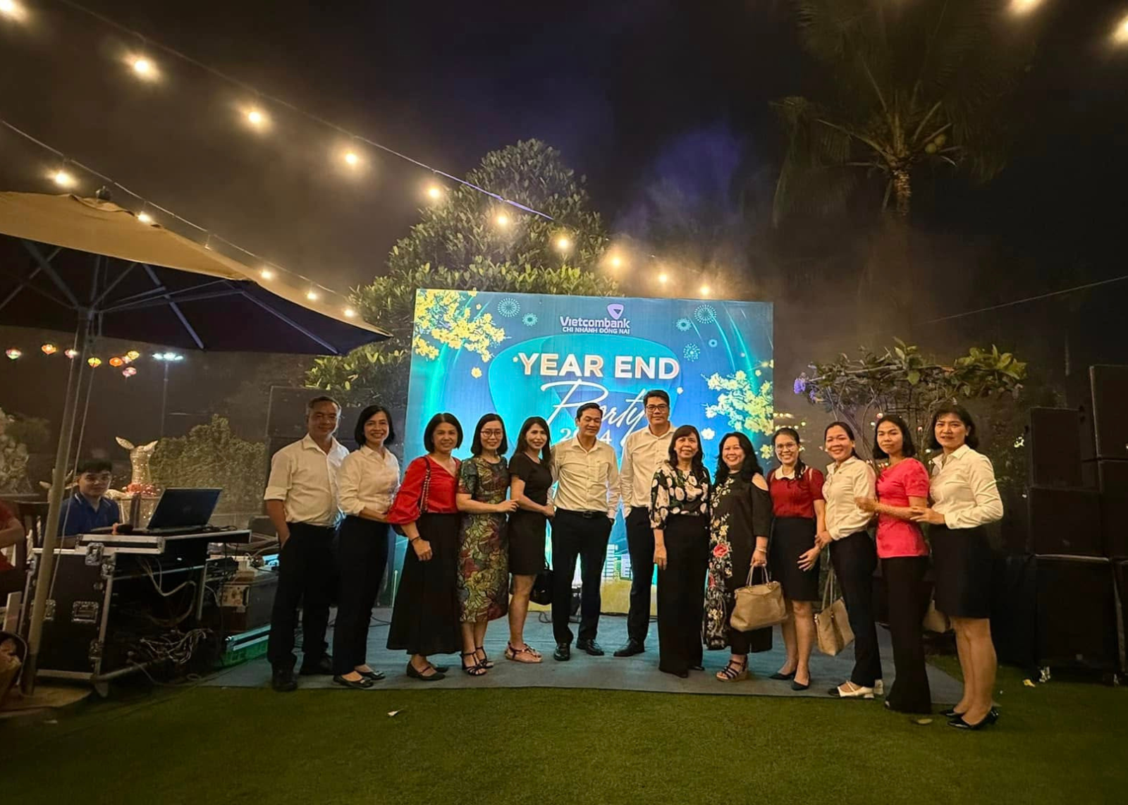 Nhã Viên Quán Year End Party – Kết Nối & Tỏa Sáng