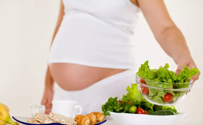 Tại sao chế độ dinh dưỡng cho mẹ bầu lại cực kì quan trọng?