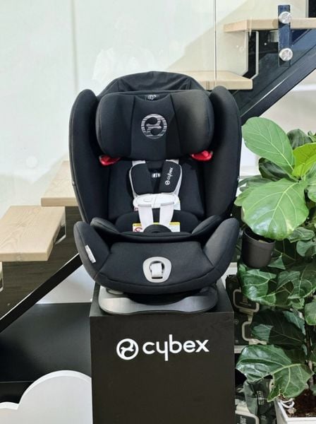 Ghế ngồi ô tô đến từ thương hiệu Cybex với thiết kế sang trọng