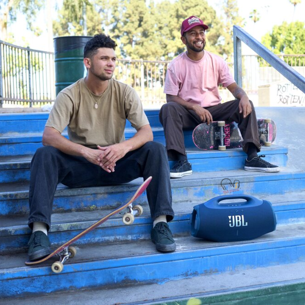 JBL Boombox 4 công suất lớn, âm trầm biểu tượng và thiết kế nhẹ hơn