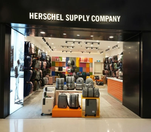 Cùng khám phá cửa hàng Herschel TP.HCM đầu tiên