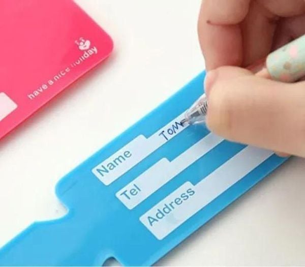 cách đánh dấu vali khi đi máy bay