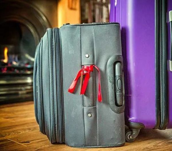 cách đánh dấu vali khi đi máy bay