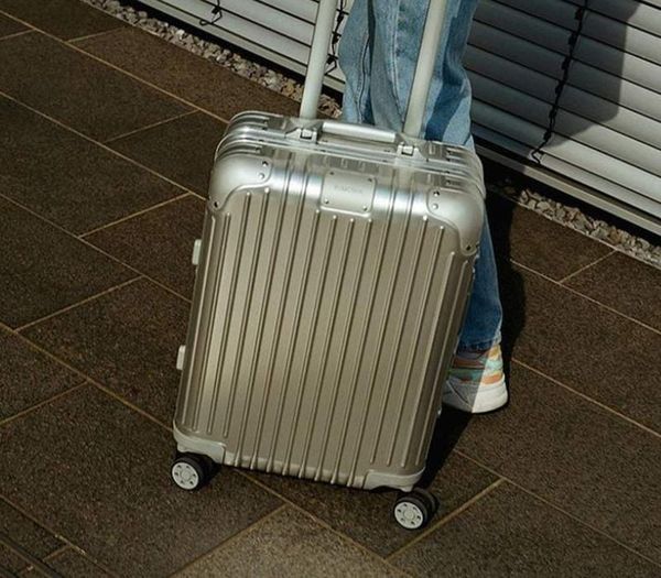 Vali nhôm nguyên khối là gì? Nơi bán vali nhôm TP.HCM uy tín chất lượng