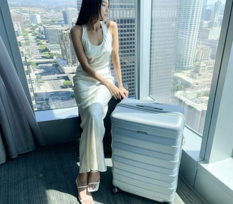 Kích thước vali size 32 phù hợp với chuyến đi mấy ngày