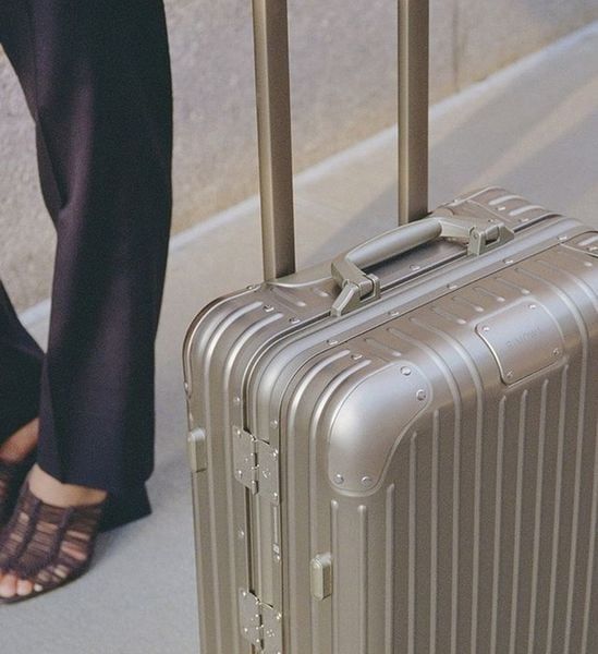 Vali nhôm nguyên khối