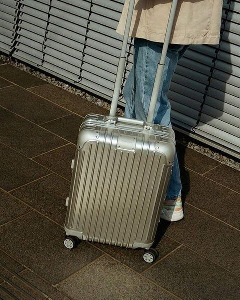 Vali nhôm nguyên khối