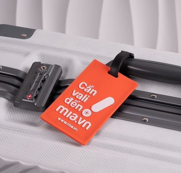 Bảng tên gắn vali