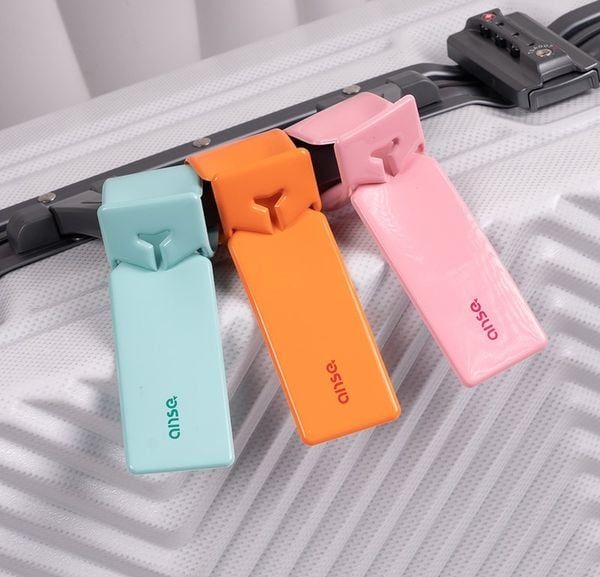 Bảng tên gắn vali