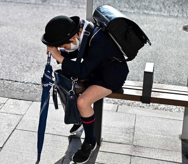 balo học sinh cấp 3 thời trang nữ