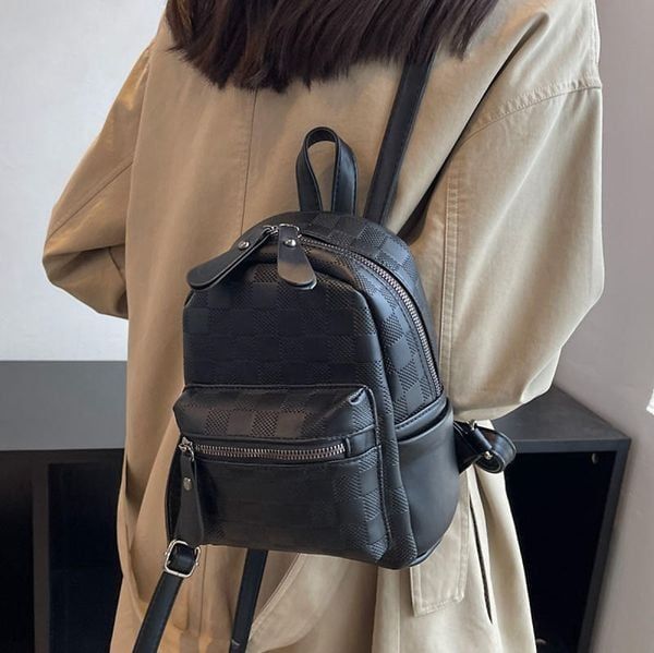 balo học sinh nữ